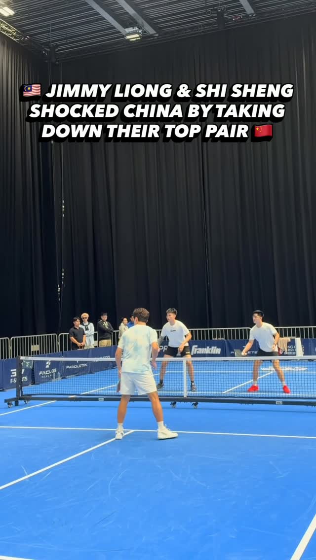 Jimmy Liong and Loh Shi Sheng on court at the Hong Kong Slam
